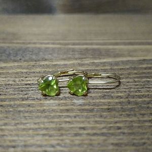 10k Gold Peridot Heart Earrings